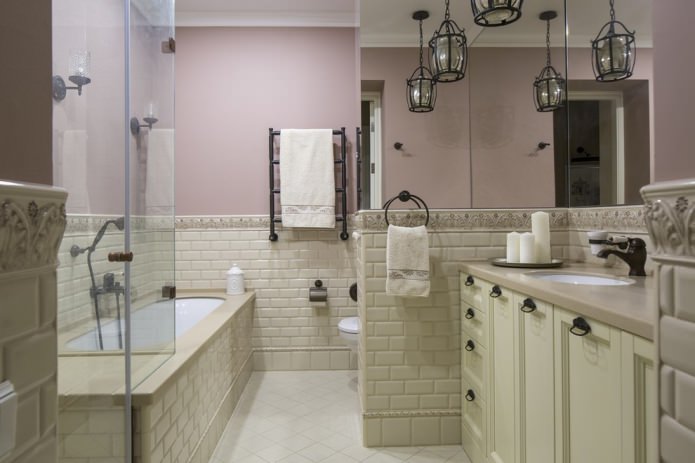 amerikietiško stiliaus vonios kambarys