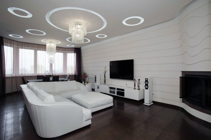 woonkamer met wit gestreept behang