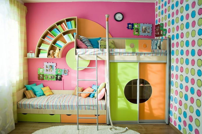Vaikų dviaukštės lovos: nuotraukos interjere, tipai, medžiagos, formos, spalvos, dizainas