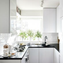 Dizajn bijele kuhinje s crnom radnom površinom: 80 najboljih ideja, fotografije u unutrašnjosti-24