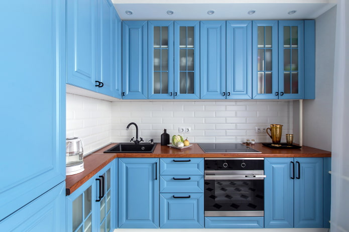 Design della cucina blu