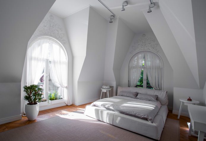 moderne slaapkamer in het wit