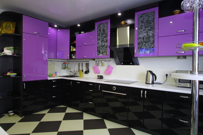黒と紫のキッチン