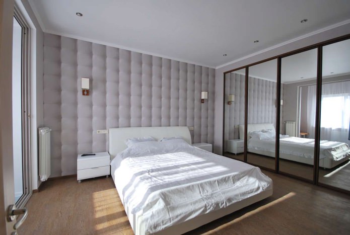 Sivi zidovi s 3d tapetama u spavaćoj sobi