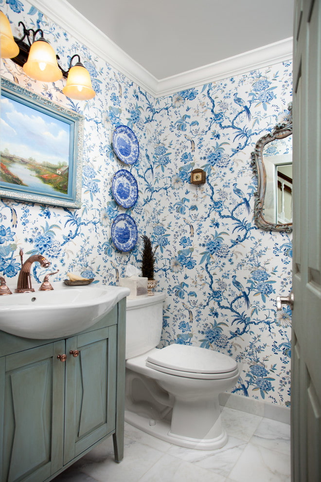 プロヴァンスのスタイルのトイレの壁紙