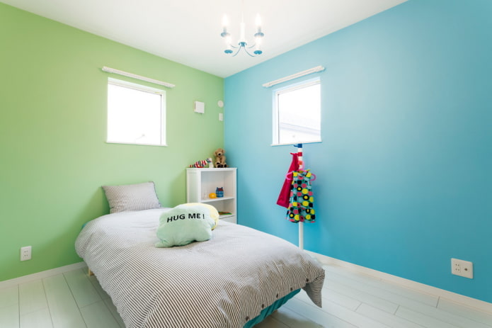 πράσινο-μπλε εσωτερικό ενός παιδικού δωματίου