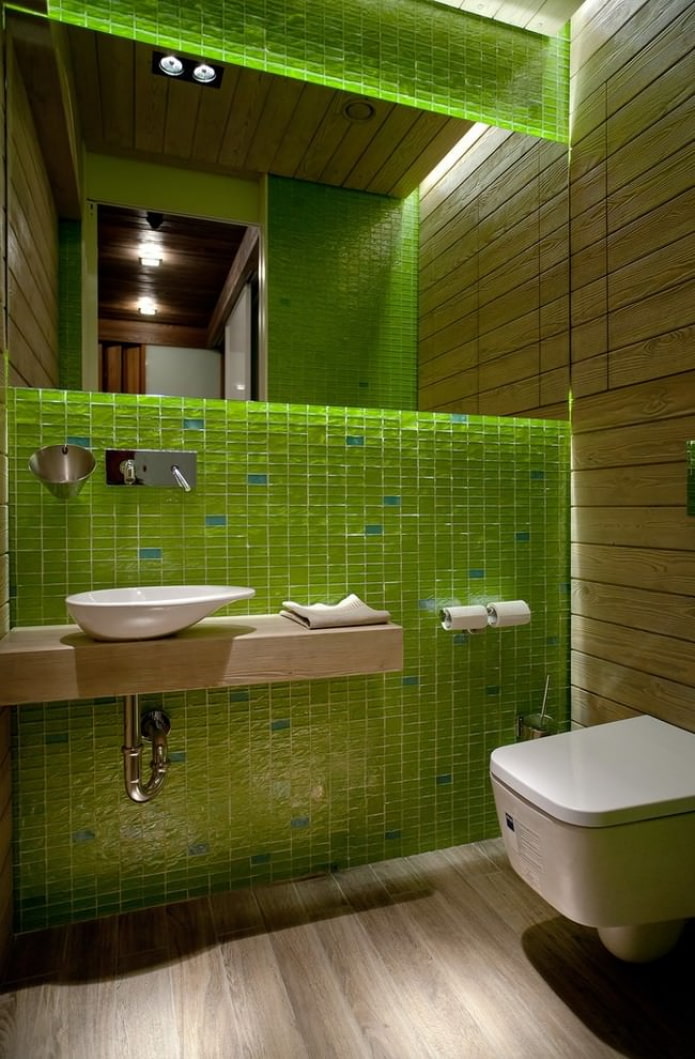 groen mozaïek in de badkamer