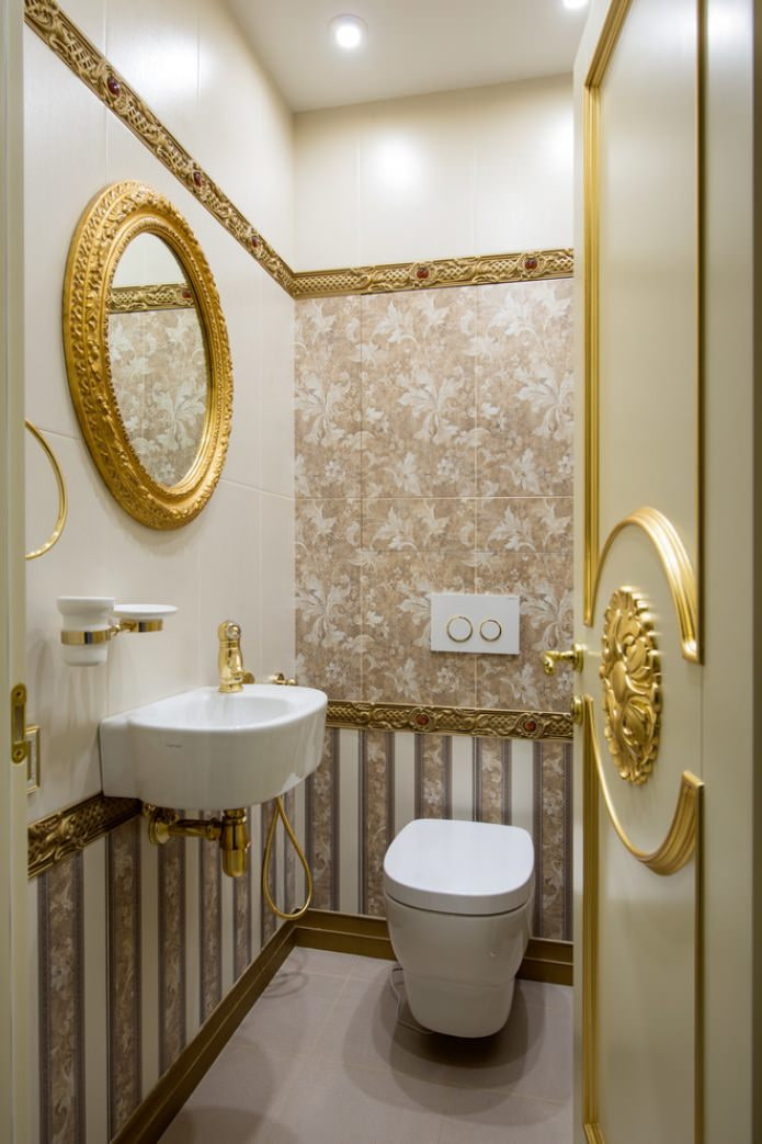 kleine klassieke badkamer