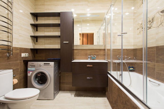 fürdőszobabelső modern stílusban bézs és barna tónusokkal