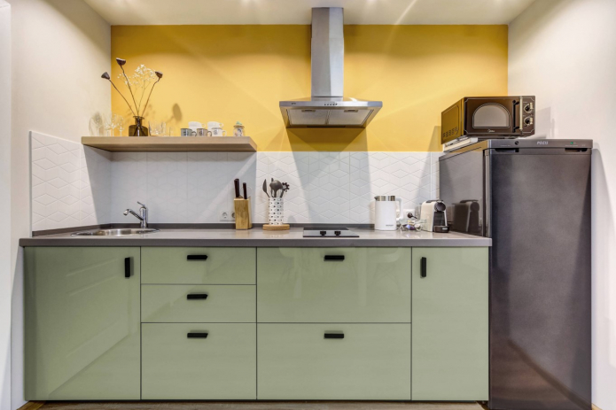 geltona siena virtuvėje