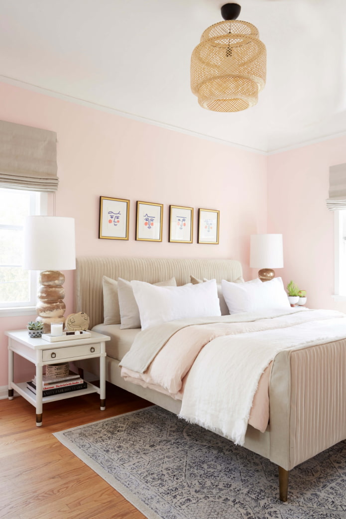 roze muren in de slaapkamer