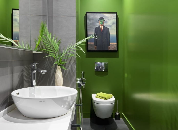 トイレの後ろの壁