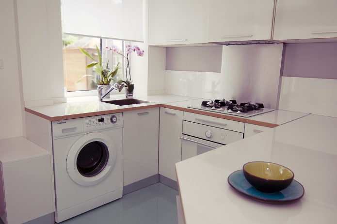 6 kvadratinių metrų virtuvė su skalbimo mašina