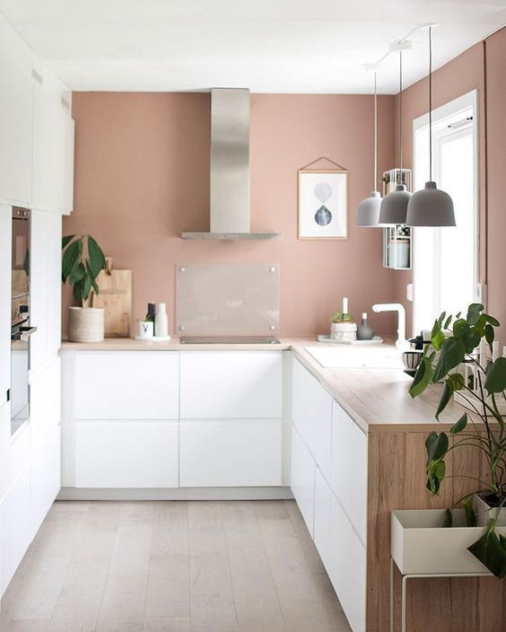 ροζ τοίχοι στην κουζίνα