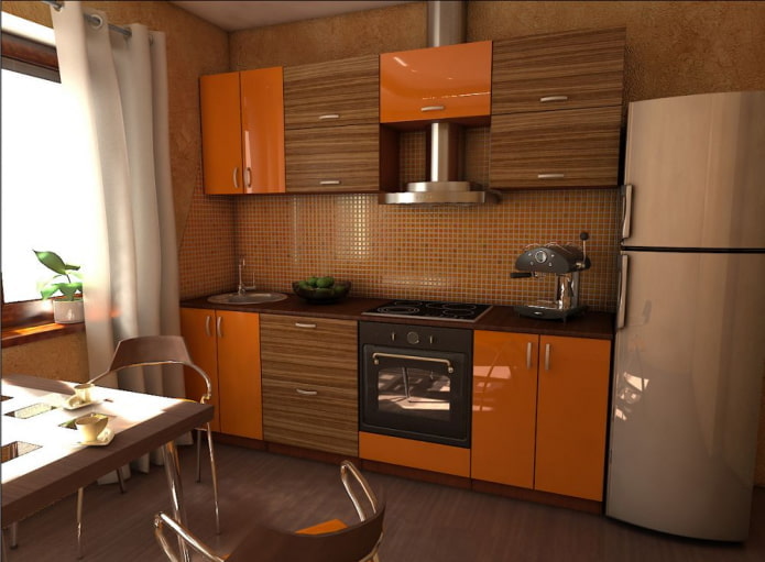 rudas virtuvės interjeras su ryškiais akcentais