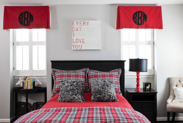 Crno-sivo-crveni interijer spavaće sobe