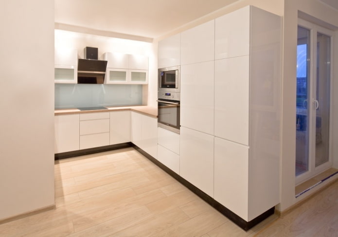 konyha egy résen a belső térben a minimalizmus stílusában