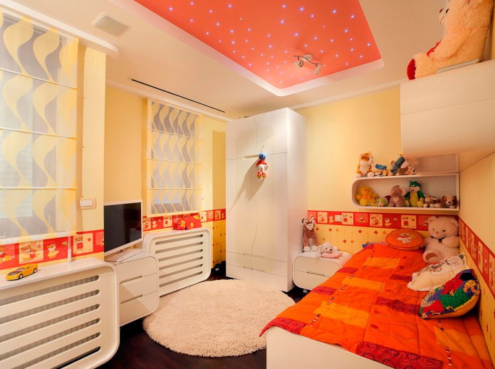 baltos-oranžinės įtemptos lubos vaikų kambaryje
