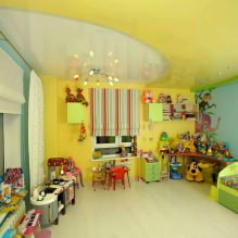 子供部屋の天井を伸ばす：60枚の最高の写真とアイデア-11
