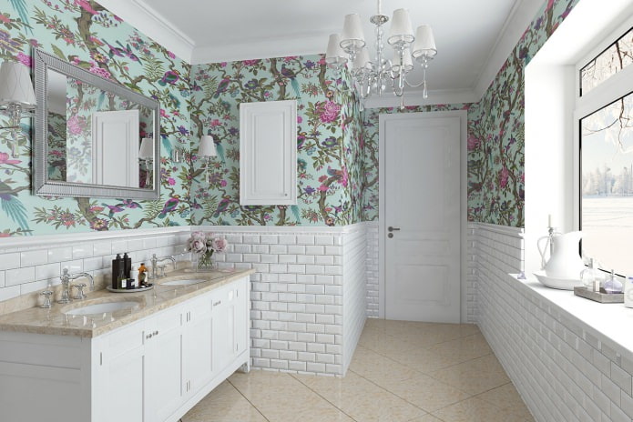 combinatie van pastel behang met een helder patroon en decoratieve stenen in de badkamer