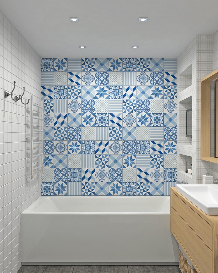 blauwe patchwork tegels in de badkamer