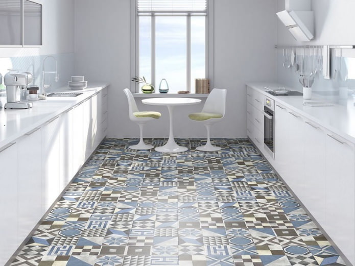 Piastrelle patchwork in cucina nello stile del minimalismo