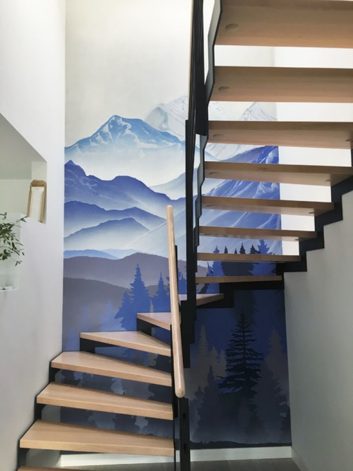 a falak festése a lépcsőn