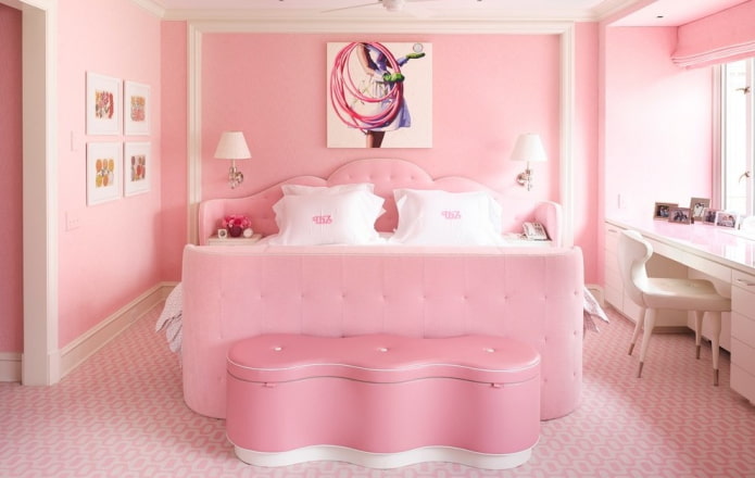 interieur van een wit en roze slaapkamer