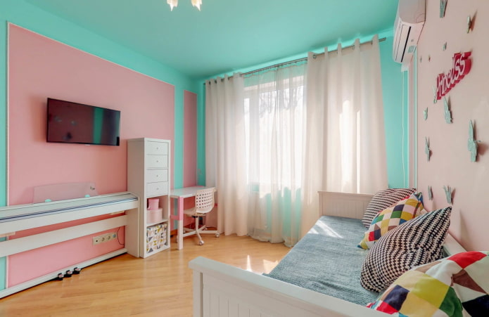 slaapkamer interieur in roze en mint kleuren