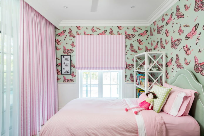 slaapkamer interieur in roze en mint kleuren