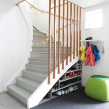 Ormar ispod stepenica: vrste, mogućnosti punjenja, izvorne ideje u privatnoj kući-5
