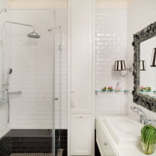 Klasikinio stiliaus vonios kambarys: apdailos pasirinkimas, baldai, santechnika, dekoras, apšvietimas-3