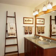 Veidrodžio pasirinkimas vonios kambaryje: tipai, formos, dekoras, spalva, variantai su raštu, foninis apšvietimas-4
