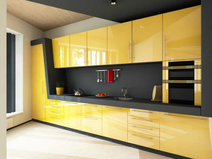 פנים המטבח בצבעים שחור וצהוב